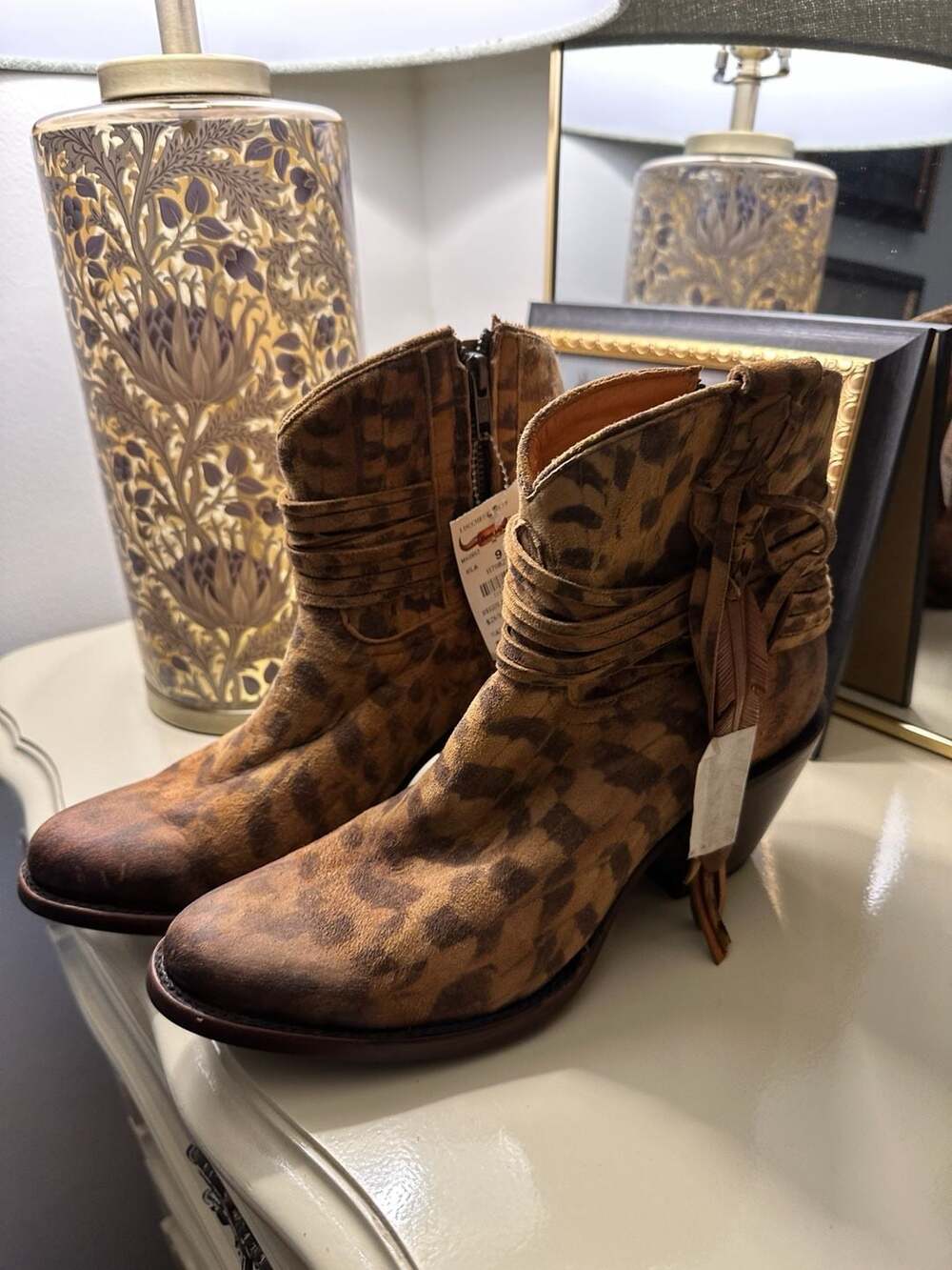 Lucchese Women's Handmade Robyn Hand Tooled Feather Booties - Round Toe